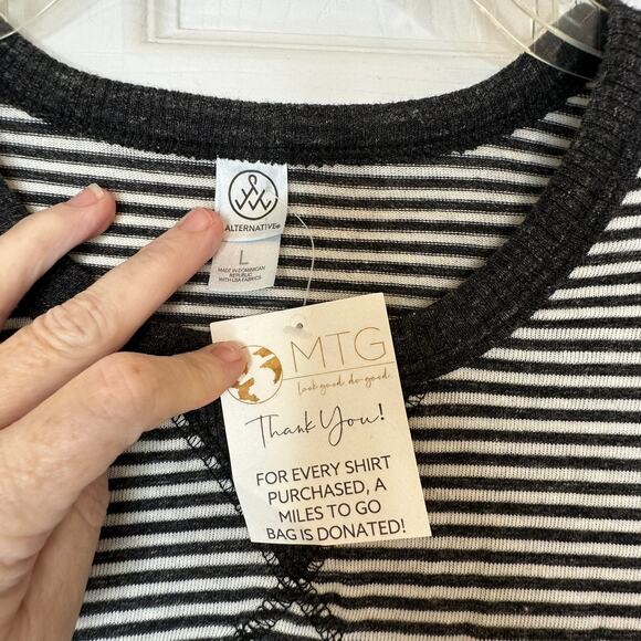 Alternative Apparel Black/White Stripped Long Sleeve Light Weight Shirt Size L - Picture 4 of 6